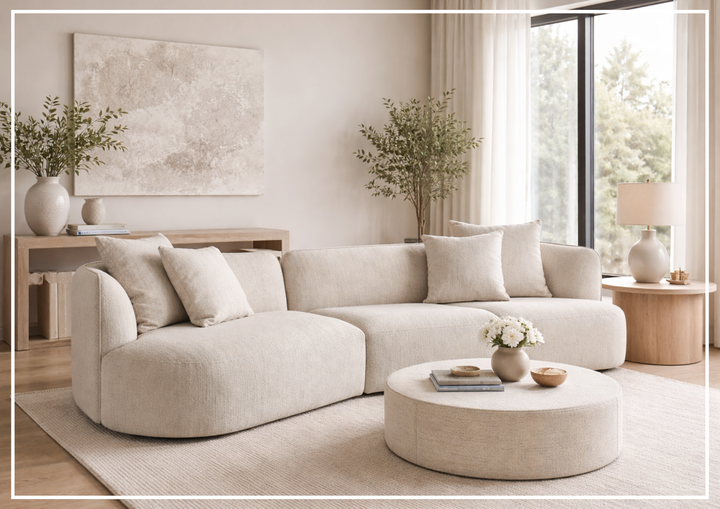 Danica Fabric U-shaped Sectional | Accent Pillows | Universal Furniture - Jennihome