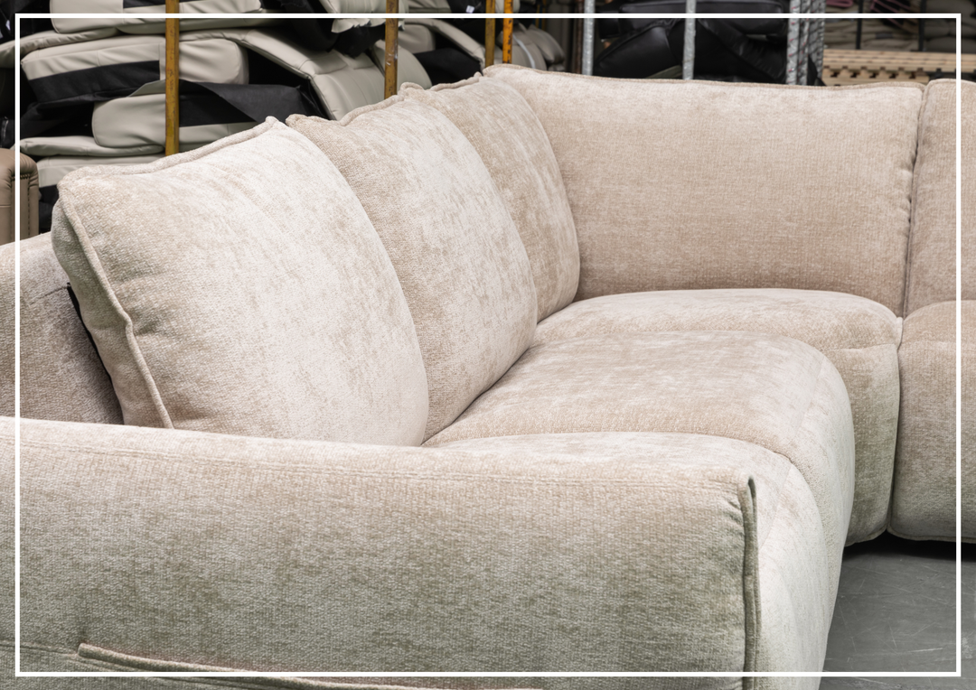 Stanza Power Reclining Sectional Sofa | Fabric | 3 Motors | Klaussner