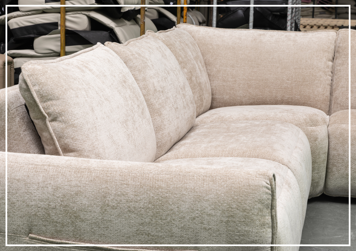 Stanza Power Reclining Sectional Sofa | Fabric | 3 Motors | Klaussner