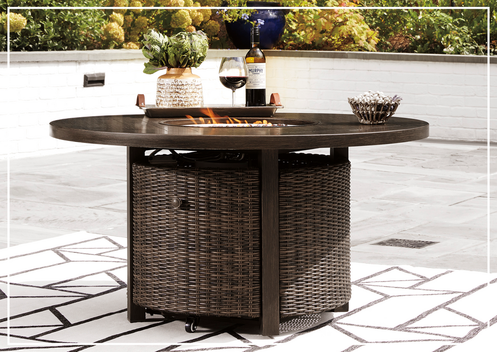 Gio Italia Parquessa Outdoor Fire Pit Round Table